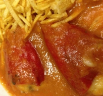 pimientos del piquillo rellenos de bacalao con patatas paja